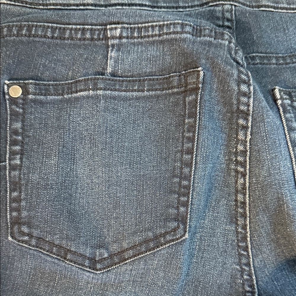Jennifer Lopez Dark Blue Skinny Jeans EUC - Picture 7 of 7
